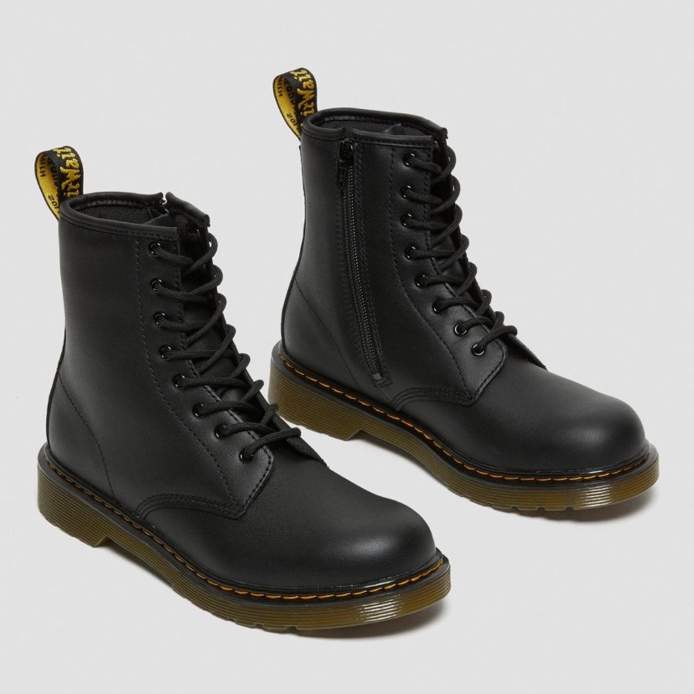 Dr. Martens 1460 SMOOTH LEATHER LACE UP BOOTS